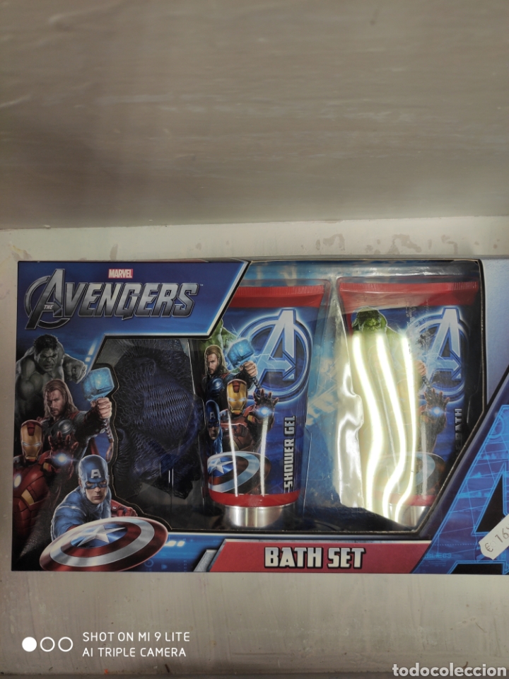 Coleccionismo: Set Ba&ntilde;o AVENGERS. - Foto 1
