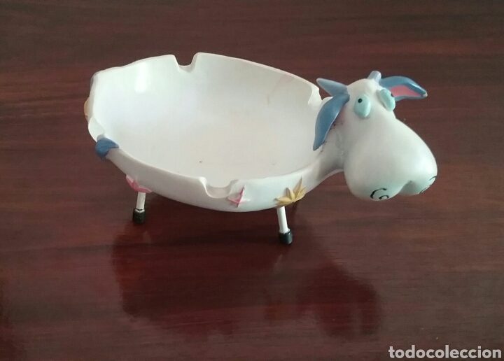 Coleccionismo: CENICERO CON FORMA Y CABEZA DE VACA. - Foto 1