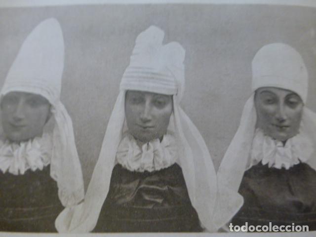 Collectionnisme: PAIS VASCO TOCADOS DE MUJER ANTIGUA LAMINA A&Ntilde;OS 20