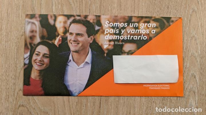 Collecting paper: PROPAGANDA ELECTORAL &rdquo;CIUDADANOS: SOMOS UN GRAN PA&Iacute;S Y VAMOS A DEMOSTRARLO&rdquo;