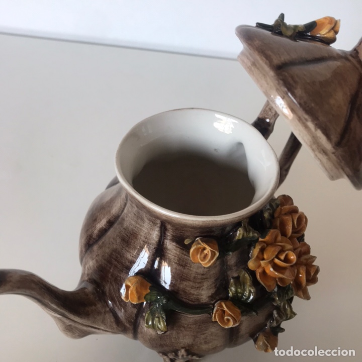 Coleccionismo: JARRA CON FLORES DE PORCELANA - Foto 2