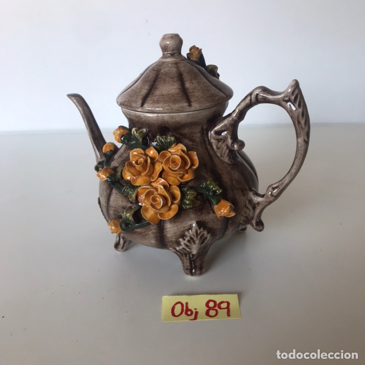 Coleccionismo: JARRA CON FLORES DE PORCELANA - Foto 1