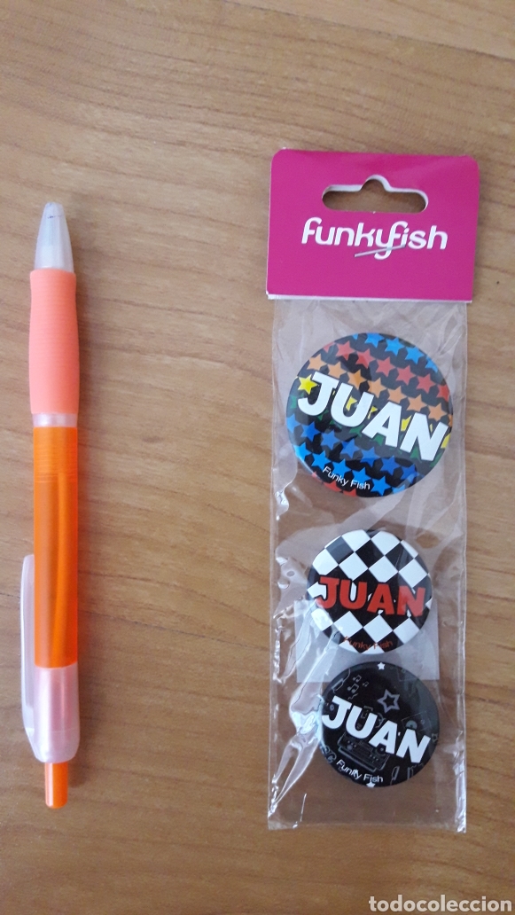 Collectionnisme: LOTE SIN ESTRENAR DE TRES CHAPAS CON NOMBRE JUAN
