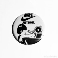 Coleccionismo: NIKE - JUST DO IT IMÁN NEVERA 59MM