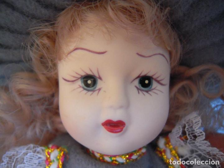Coleccionismo: Mu&ntilde;eca de porcelana 21 cm - Foto 6