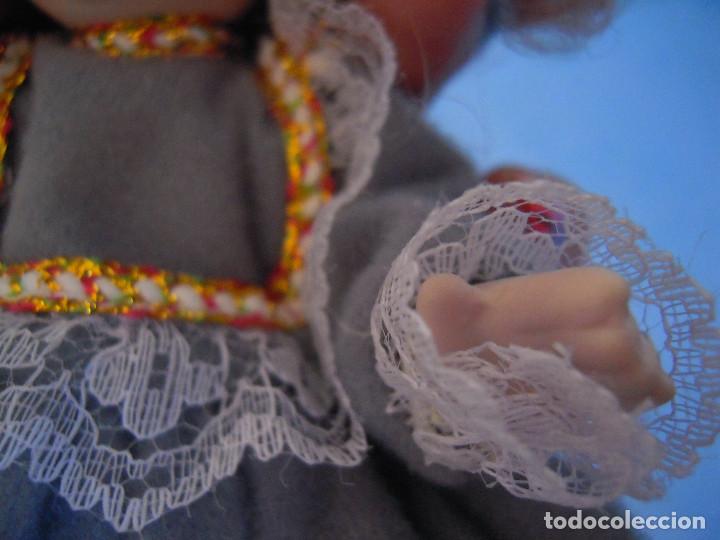 Coleccionismo: Mu&ntilde;eca de porcelana 21 cm - Foto 7