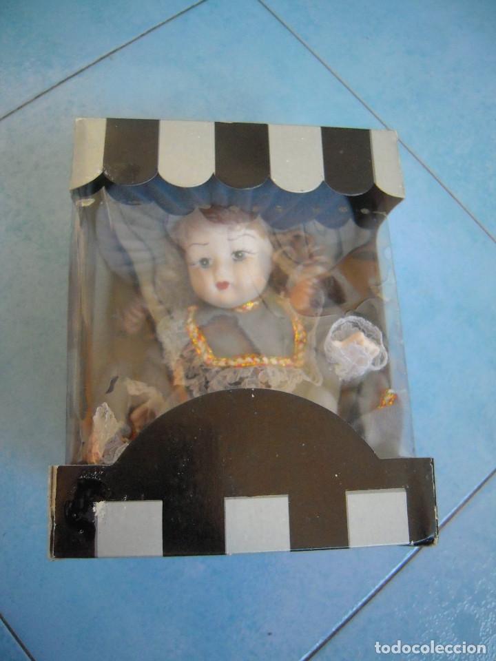 Coleccionismo: Mu&ntilde;eca de porcelana 21 cm - Foto 9