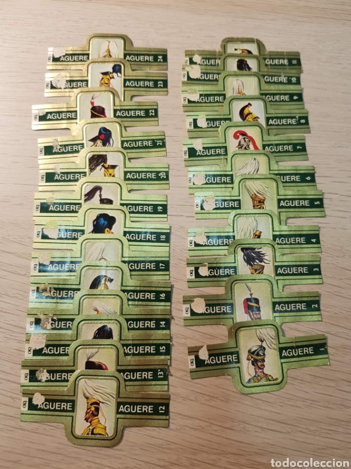 Coleccionismo: SERIE COMPLETA 24 VITOLAS. AGUERE . SERIE V. GORROS MILITARES.