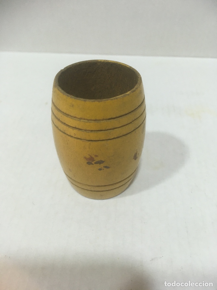 Coleccionismo: CUBILETE DE MADERA PARCH&Iacute;S - Foto 1