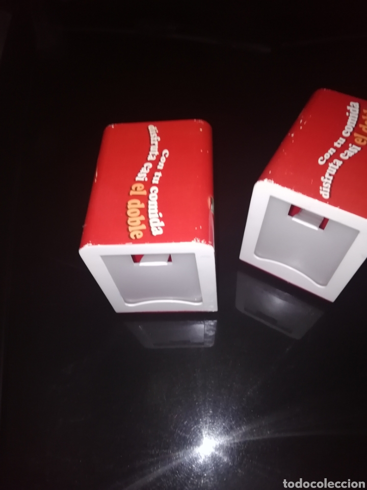 Coleccionismo: Servilletero de coca cola en pl&aacute;stico - Foto 2