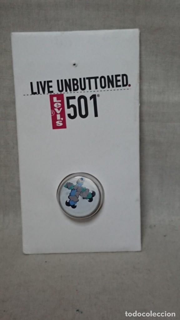 botón exclusivo levis 501 live unbuttoned - edi - Acheter Autres objets de  collection sur todocoleccion