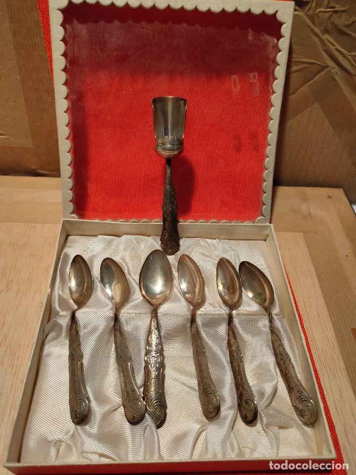 Coleccionismo: JUEGO DE 6 CUCHARILLAS DE PLATA PUNZONADA + AZUCARERA ANTIGUO