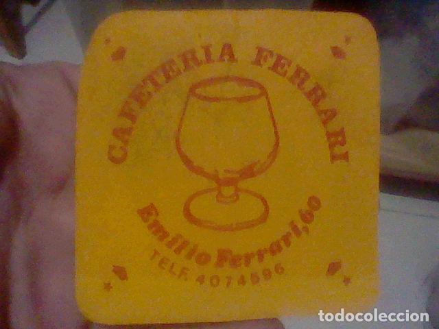 Coleccionismo: FERRARI CAFETERIA EMILIO FERRARI MADRID POSAVASOS PAPEL VSADO LEER 8,8 CMS LADO