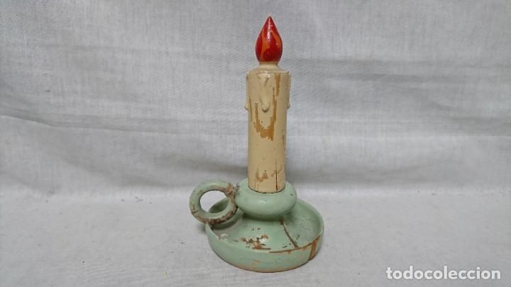 Coleccionismo: ANTIGUO PERFUMERO CON FORMA DE VELA, MADERA - Foto 1