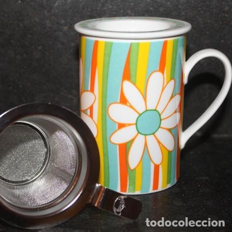 Tisana o taza para el té de cerámica, Taza con la Flor de