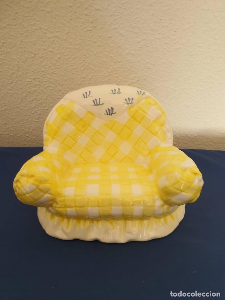 Coleccionismo: PORTA MOVIL Y HUCHA FORMA SOFA - Foto 3
