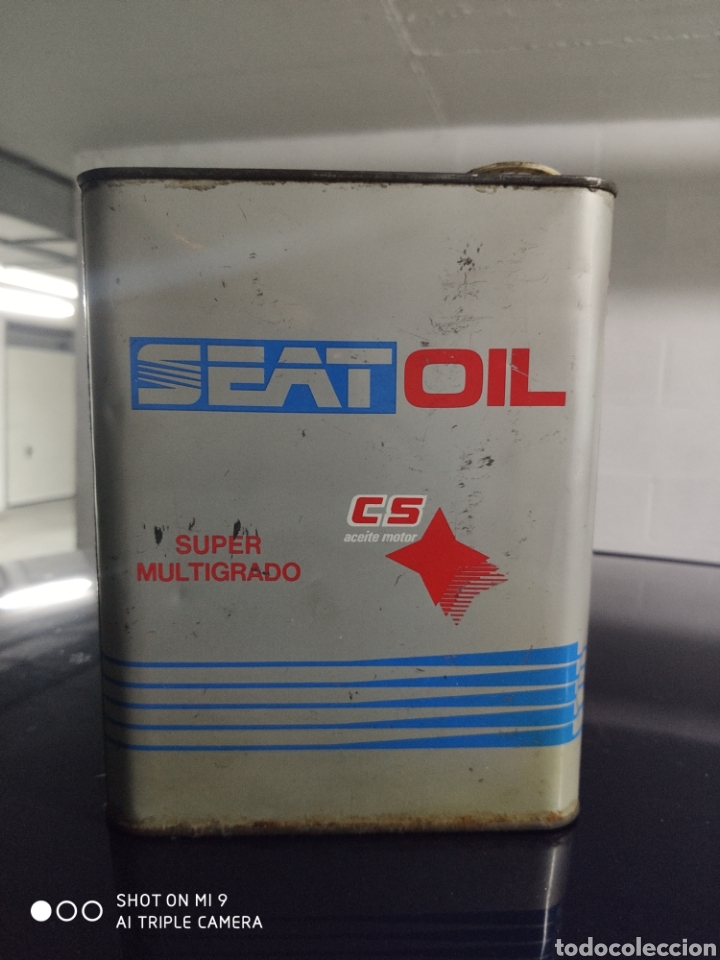 Coleccionismo: LATA ACEITE DE SEAT, LLENA. VINTAGE.