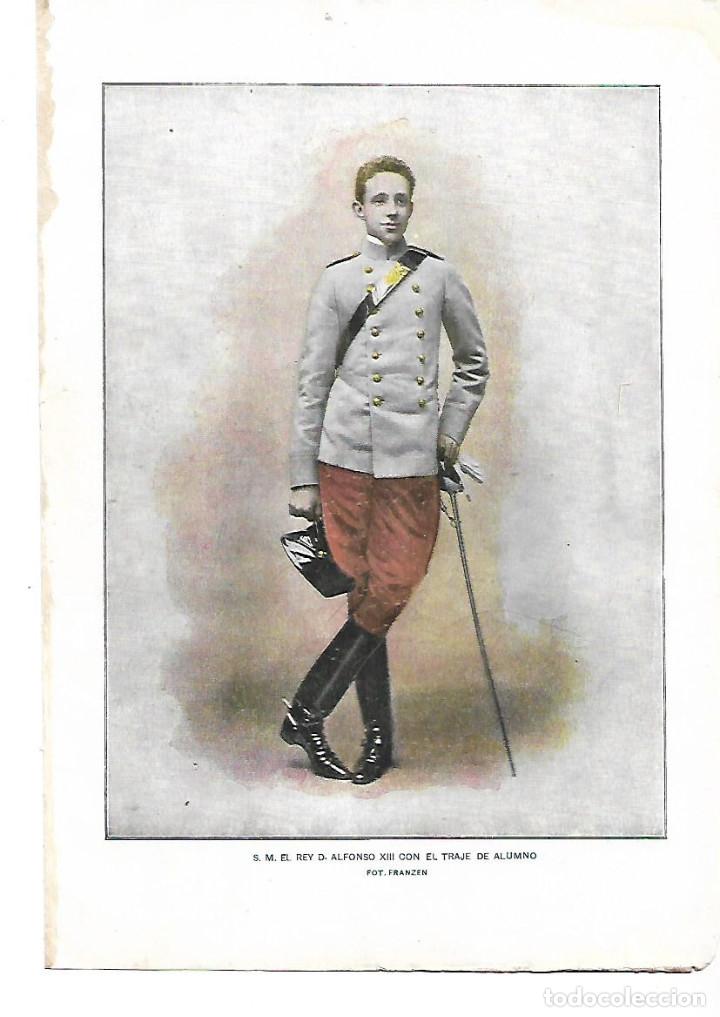 Collecting paper: A&Ntilde;O 1902 RECORTE PRENSA PINTURA DIBUJO RETRATO DEL REY ALFONSO XIII CON TRAJE DE ALUMNO POR FRANZEN