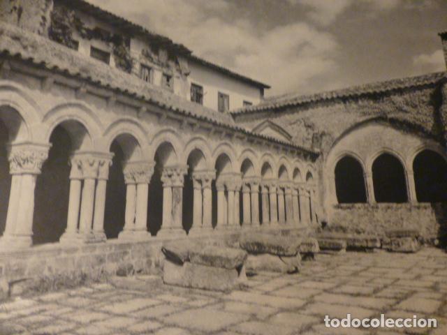 Coleccionismo: SANTILLANA DEL MAR CANTABRIA COLEGIATA ANTIGUA LAMINA HUECOGRABADO