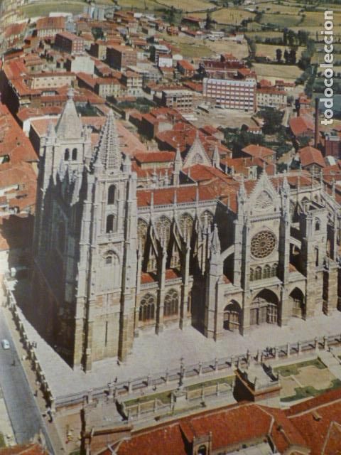 Coleccionismo: LEON LA CATEDRAL VISTA AEREA ANTIGUA LAMINA HUECOGRABADO