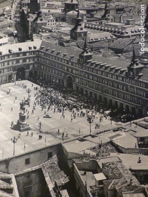 Collecting paper: MADRID PLAZA MAYOR VISTA AEREA ANTIGUA LAMINA HUECOGRABADO