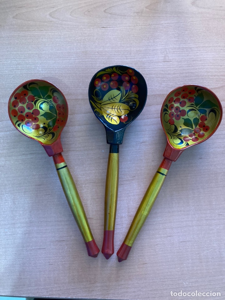 Coleccionismo: Cucharas de madera decoradas origen Europa del Este