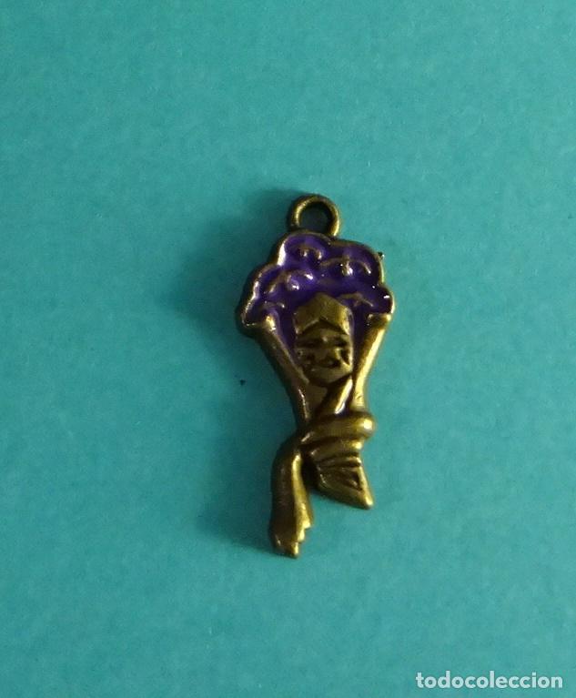 Collecting: COLGANTE OBATALA. AFICANOS. COLECCI&Oacute;N SIGNOS DEL HOR&Oacute;SCOPO