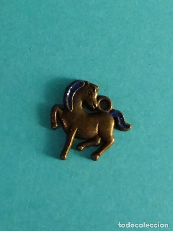 Colecionismo: COLGANTE CABALLO. CHINOS. COLECCI&Oacute;N SIGNOS DEL HOR&Oacute;SCOPO