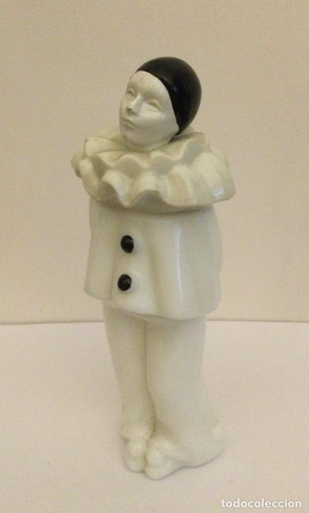 Coleccionismo: ARLEQU&Iacute;N DE PIE, FRASCO AVON A&Ntilde;O 70