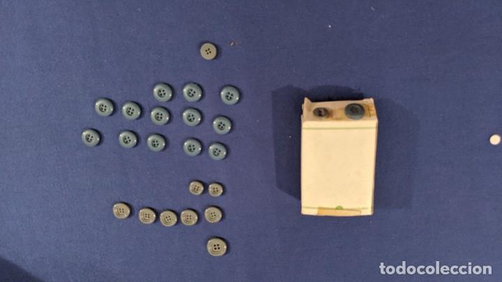 Sammeln: CAJITA CON 24 BOTONES