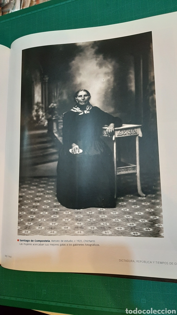 Sammelleidenschaft Papier: SANTIAGO DE COMPOSTELA 1925 RETRACT&Oacute; ESTUDIO GALICIA MUJER L&Aacute;MINA de libro MODERNO