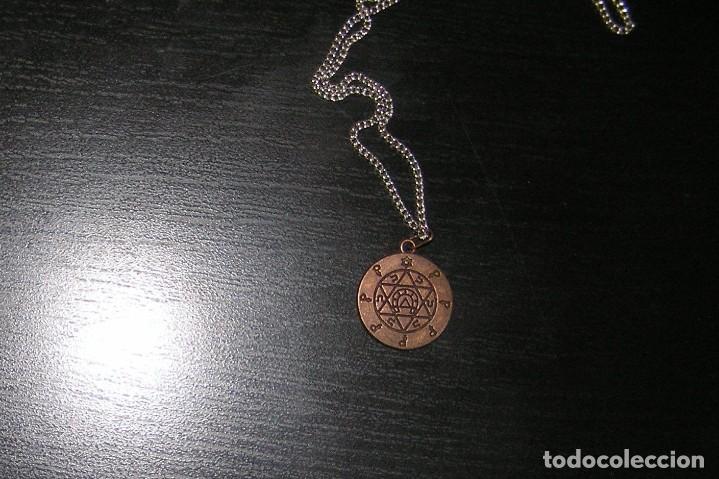 Coleccionismo: Amuleto, talism&aacute;n, pant&aacute;culo magico con cadena. Ritual. Magia. Misterio