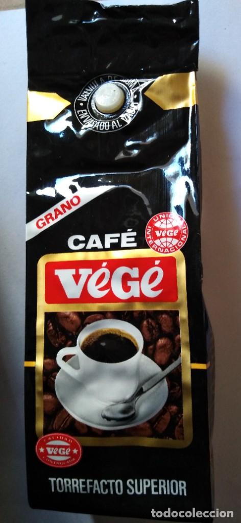 Coleccionismo: antigua bolsa envase cafe torrefecto marca VEGE de 250 grs espa&ntilde;a