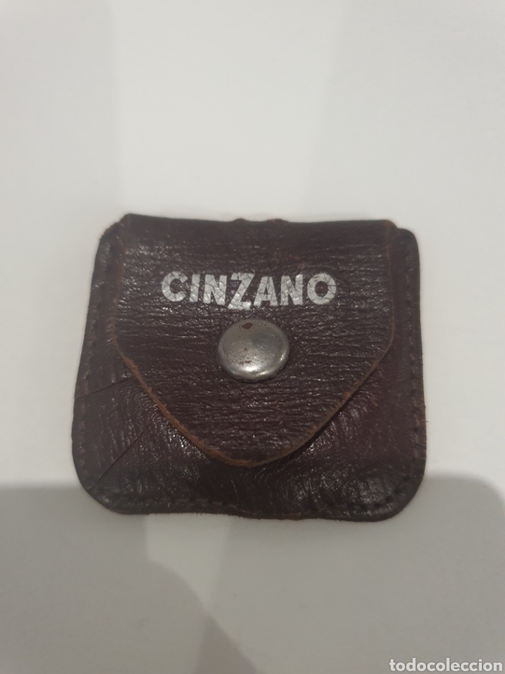 Coleccionismo: Antiguo mini monedero cinzano - Foto 1