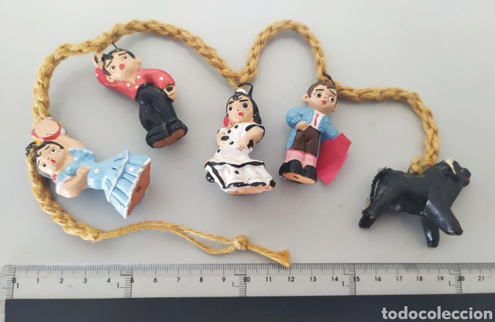 Coleccionismo: Figuritas sevillanas torero flamenco sevillana figura lote llavero colgante