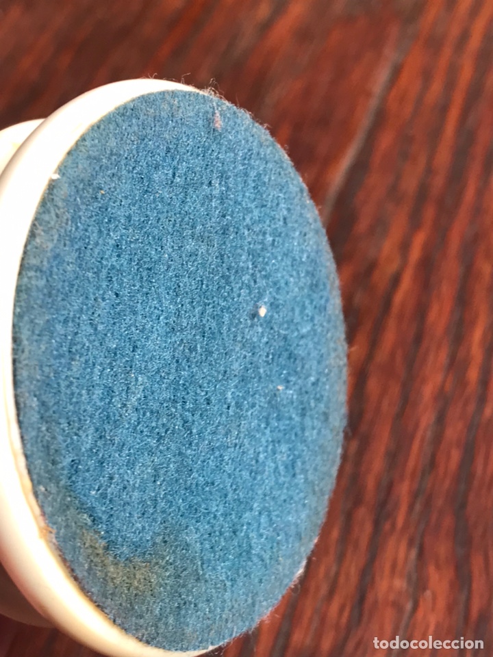 Coleccionismo: Albarelo de pl&aacute;stico 10x5.5cm - Foto 4