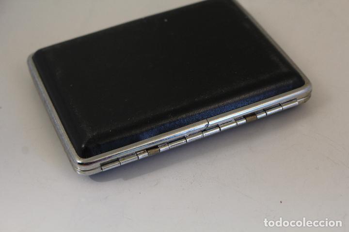 Coleccionismo: pitillera de piel y metal - Foto 3