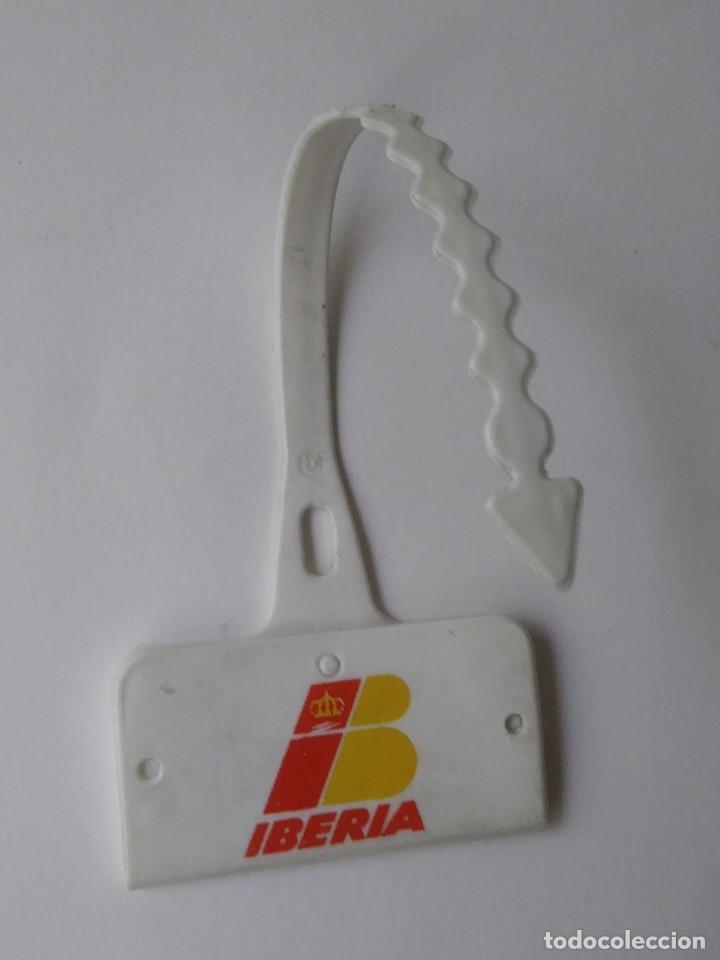 Coleccionismo: IBERIA ETIQUETA PARA MALETAS