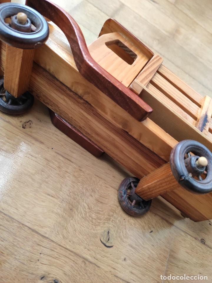 Coleccionismo: Cami&oacute;n artesanal en madera - Foto 6