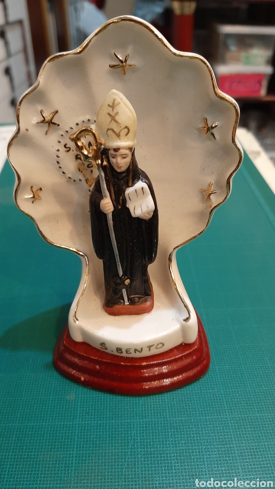Collecting: SAN BENITO PORCELANA VINTAGE BASE MADERA 12 alto COLECCIONISMO COLISEVM ANTIG&Uuml;EDADES