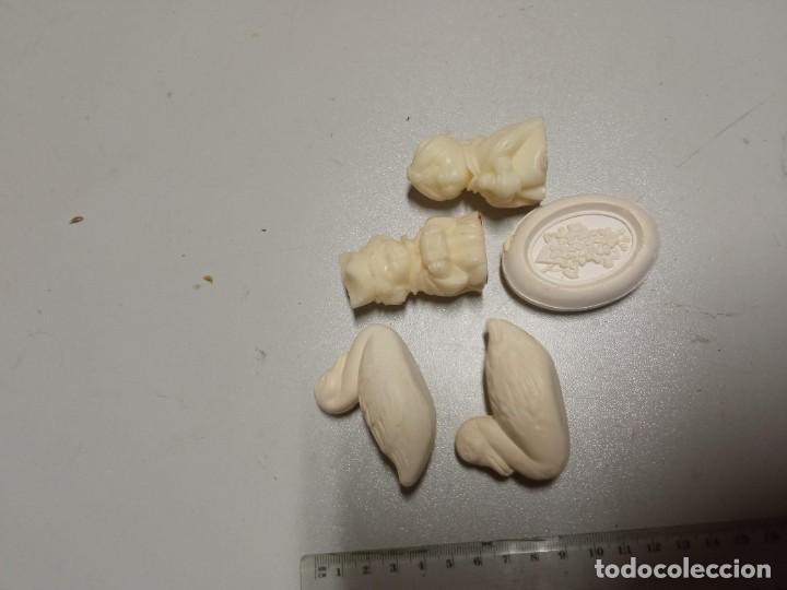 Coleccionismo: Lote de jabones de Avon - Foto 2