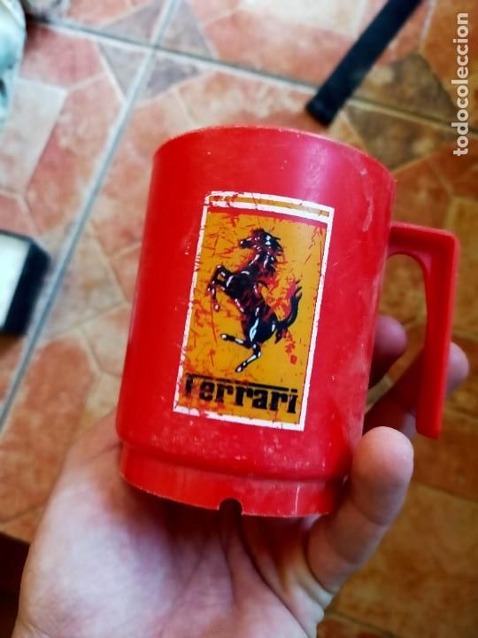 Coleccionismo: Antiguo vaso de pl&aacute;stico decoraci&oacute;n de Ferrari fabricado por transplastica S.A