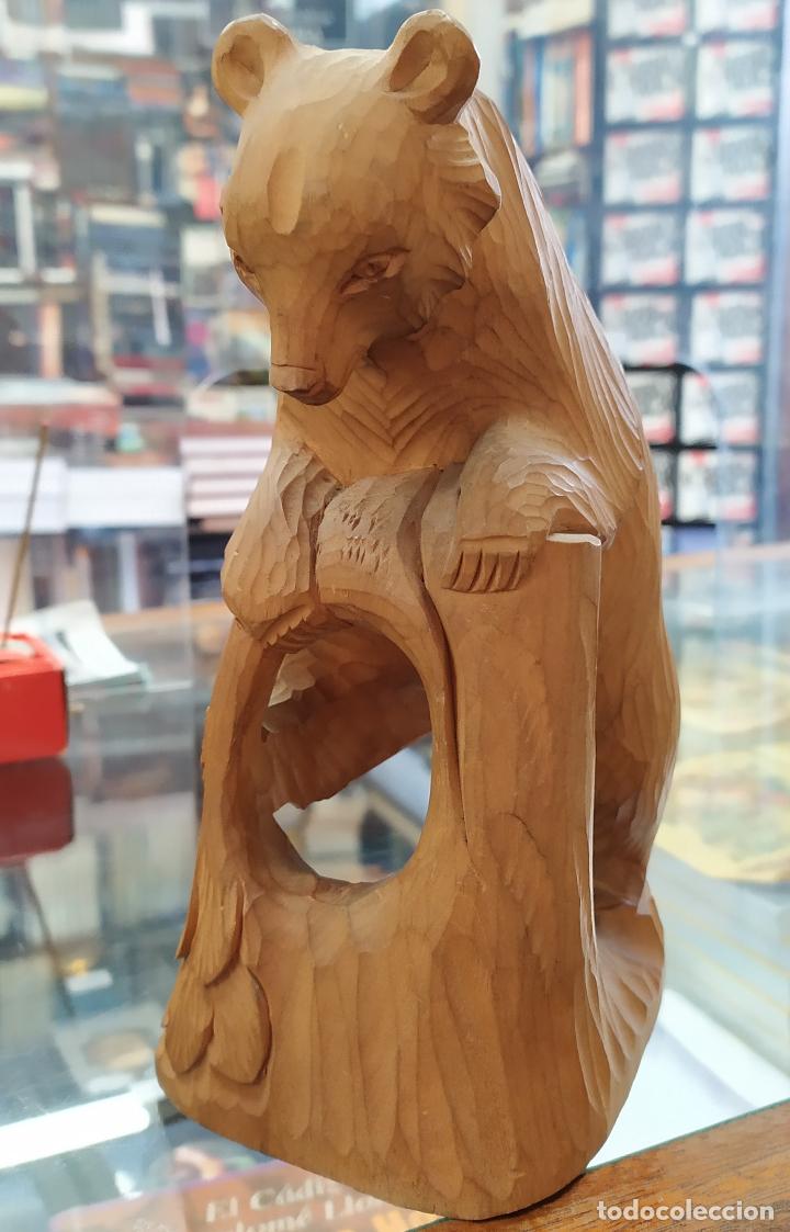 Coleccionismo: FIGURA OSO EN MADERA TALLADA. FIGURAVARIOS-13