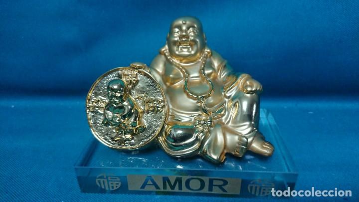 Coleccionismo: FIGURA BUDA DEL AMOR CON PEANA METRAQUILATO