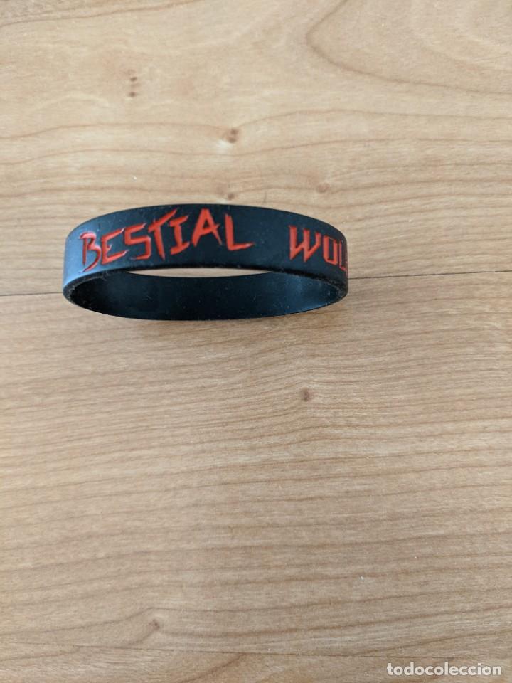 Collectionnisme: PULSERA DE GOMA NEGRA &laquo;BESTIAL WOLF&raquo;