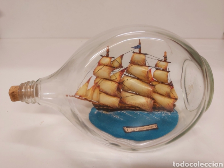Coleccionismo: Barco U.S.S. Constitution en botella de cristal - Foto 1
