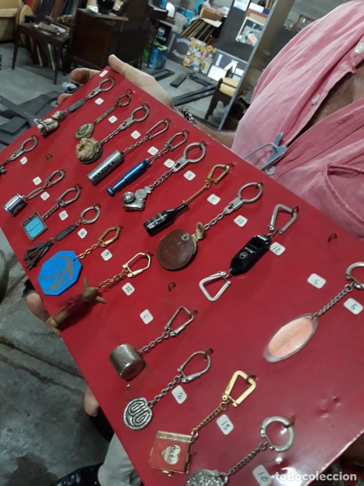 Coleccionismo: LOTE DE 20 LLAVEROS.A&Ntilde;OS 60 / 70