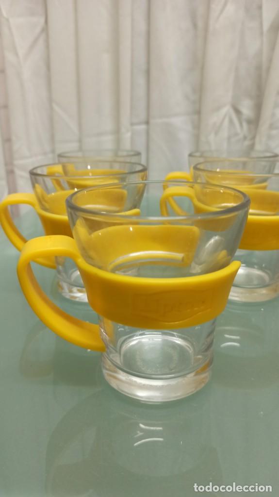 Coleccionismo: TAZAS CRISTAL VINTAGE TE LIPTON ASAS PL&Aacute;STICO