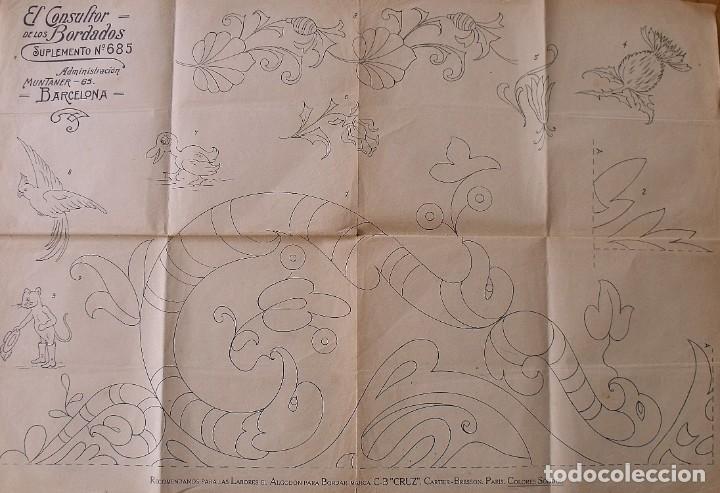 Coleccionismo: El consultor de los bordados. Suplemento 685. Muntaner 65. Barcelona. Flores, animales. 1920.