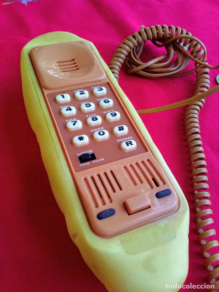 Coleccionismo: Tel&eacute;fono antiguo vintage con forma de pan - Foto 2